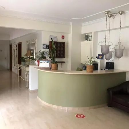 Pantheon Hotel