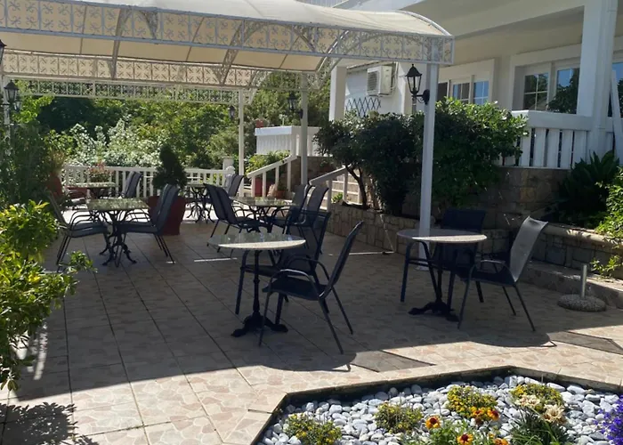 Pantheon Hotel Litochoro