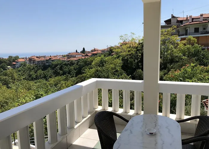 Pantheon מלון 3*